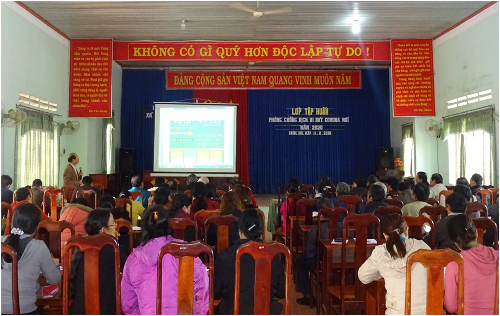 Huyện Krông Pắc tổ chức tập huấn phòng, chống dịch bệnh viêm đường hô hấp cấp tại xã Krông Búk