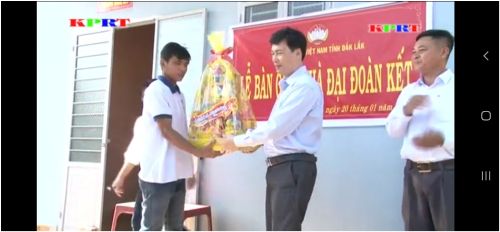 Chung tay xây dựng nhà Đại đoàn kết cho hộ nghèo