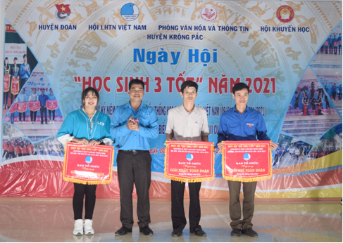 Huyện Krông Pắc tổ chức thành công ngày Hội học sinh 3 tốt