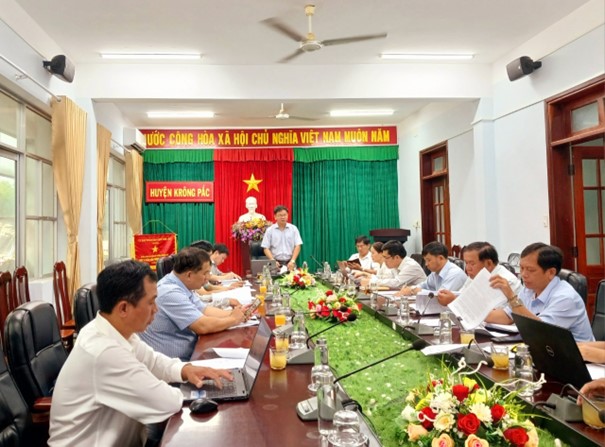 Ban Kinh tế - Xã hội Hội đồng nhân dân huyện Krông Pắc  Tổ chức Hội nghị thẩm tra văn bản trình kỳ họp thứ Tám HĐND huyện, khoá XII