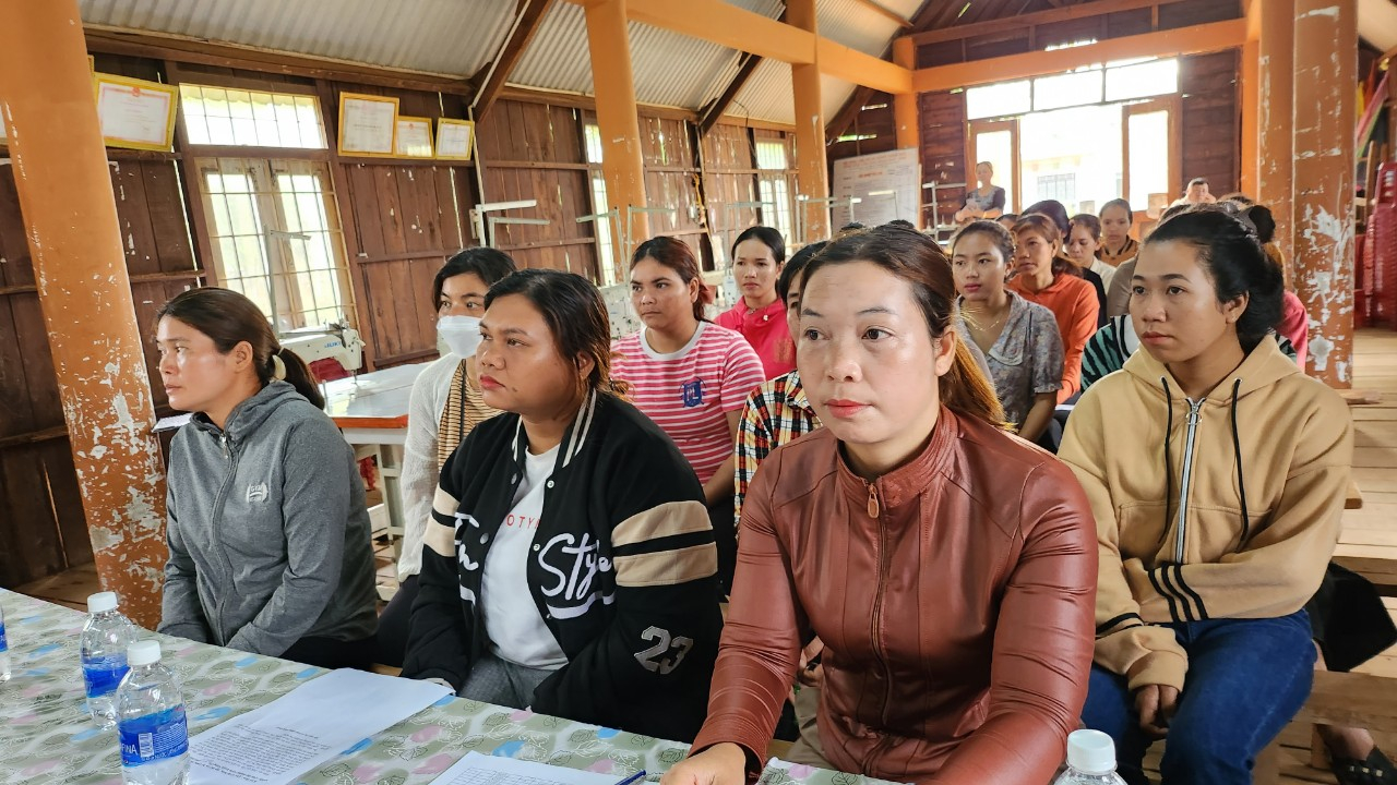Trung tâm GDNN-GDTX huyện Khai giảng lớp sơ cấp nghề may Công nghiệp khóa II năm 2023
