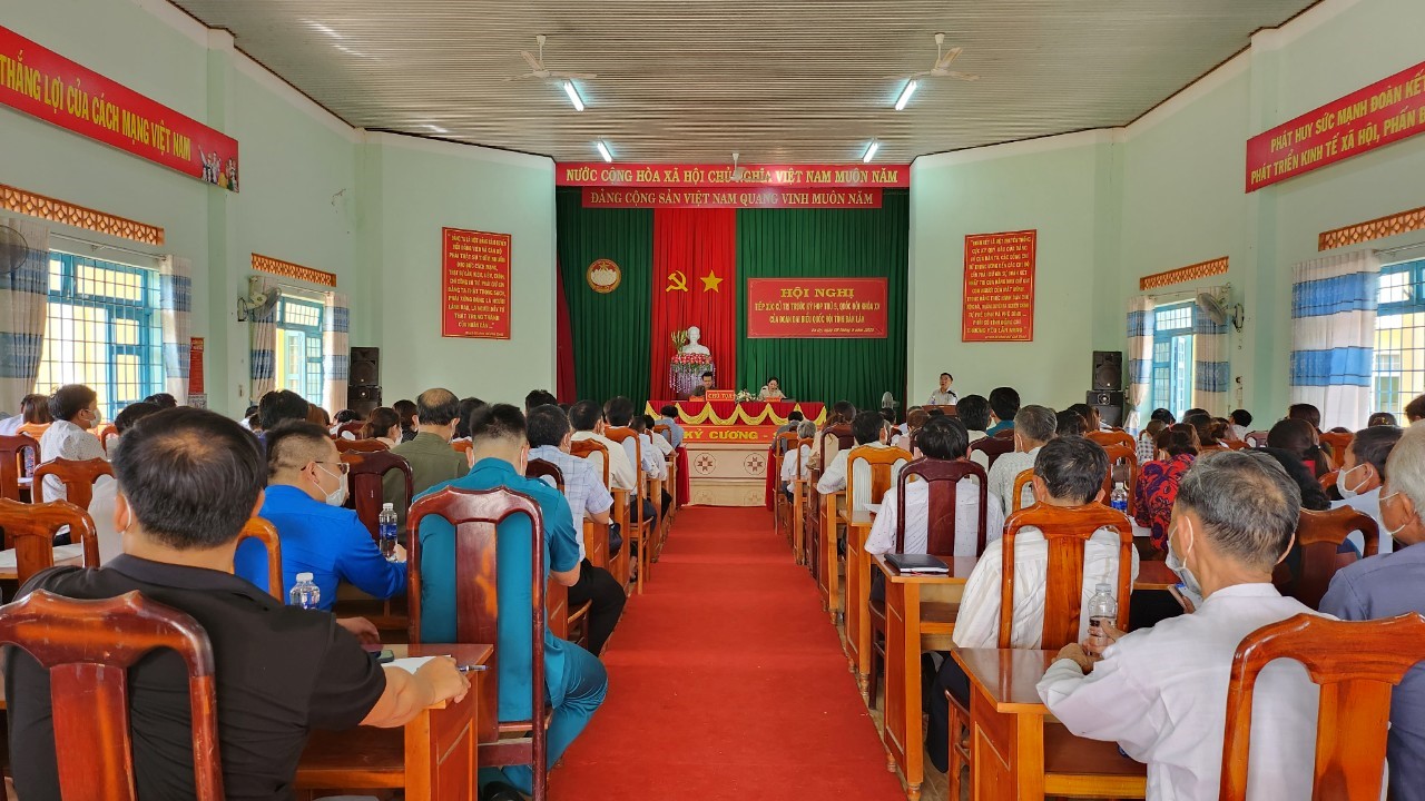 Đoàn đại biểu Quốc hội tỉnh khóa XV tiếp xúc cử tri trước kỳ họp thứ 5 tại huyện Krông Pắc
