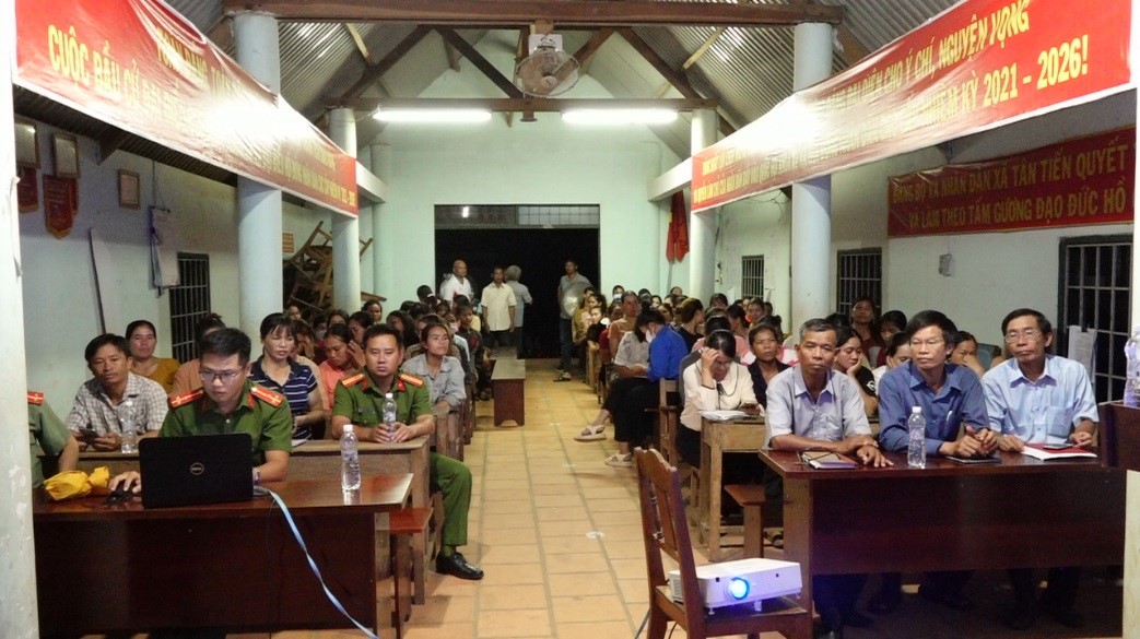 Phát động quần chúng bảo vệ an ninh Tổ quốc tại Tân Tiến