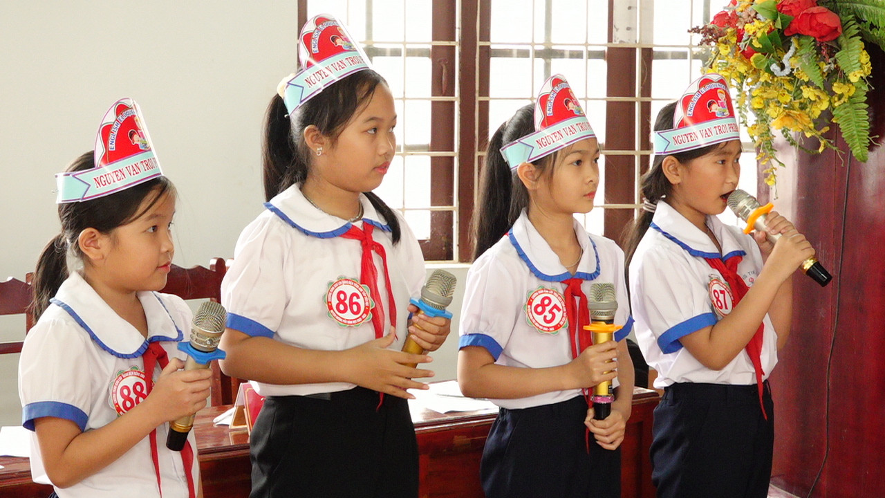 144 học sinh Tiểu học tham gia Giao lưu hùng biện Tiếng Anh