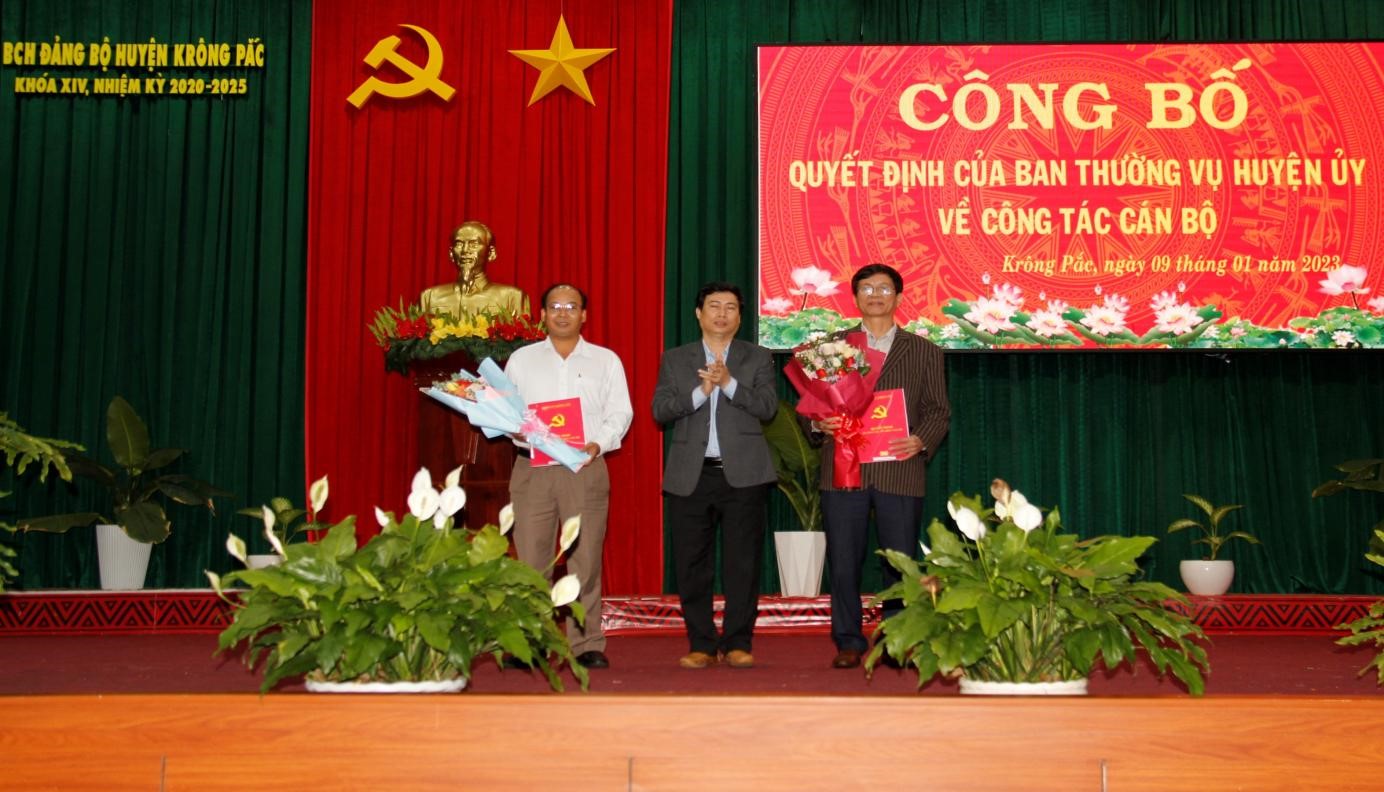 Huyện ủy Krông Pắc: Luân chuyển, điều động 13 cán bộ