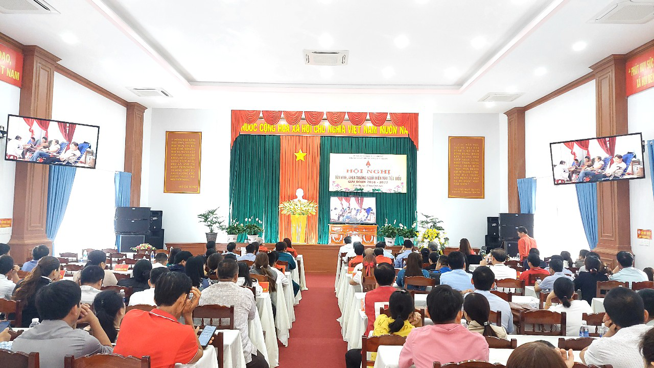 UBND huyện Krông Pắc tôn vinh, khen thưởng 112 người hiến máu tiêu biểu giai đoạn từ 2018-2022