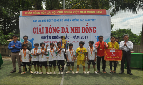 Giải bóng đá Nhi đồng huyện Krông Pắc năm 2017