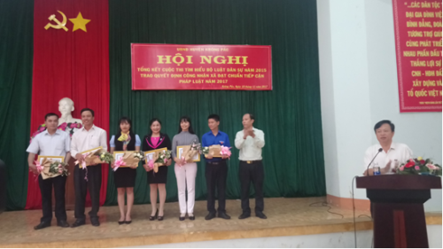 Tổng kết cuộc thi viết “Tìm hiểu bộ luật dân sự năm 2015” và trao Quyết định cộng nhận xã đạt chuẩn tiếp cận pháp luật năm 2017