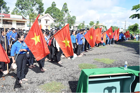 Huyện đoàn Krông Pắc tổ chức Lễ ra quân chiến dịch thanh niên tình nguyện hè năm 2017