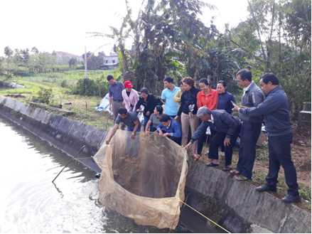 Hội thảo đầu bờ mô hình nuôi cá Trắm giòn tại huyện Krông Pắc