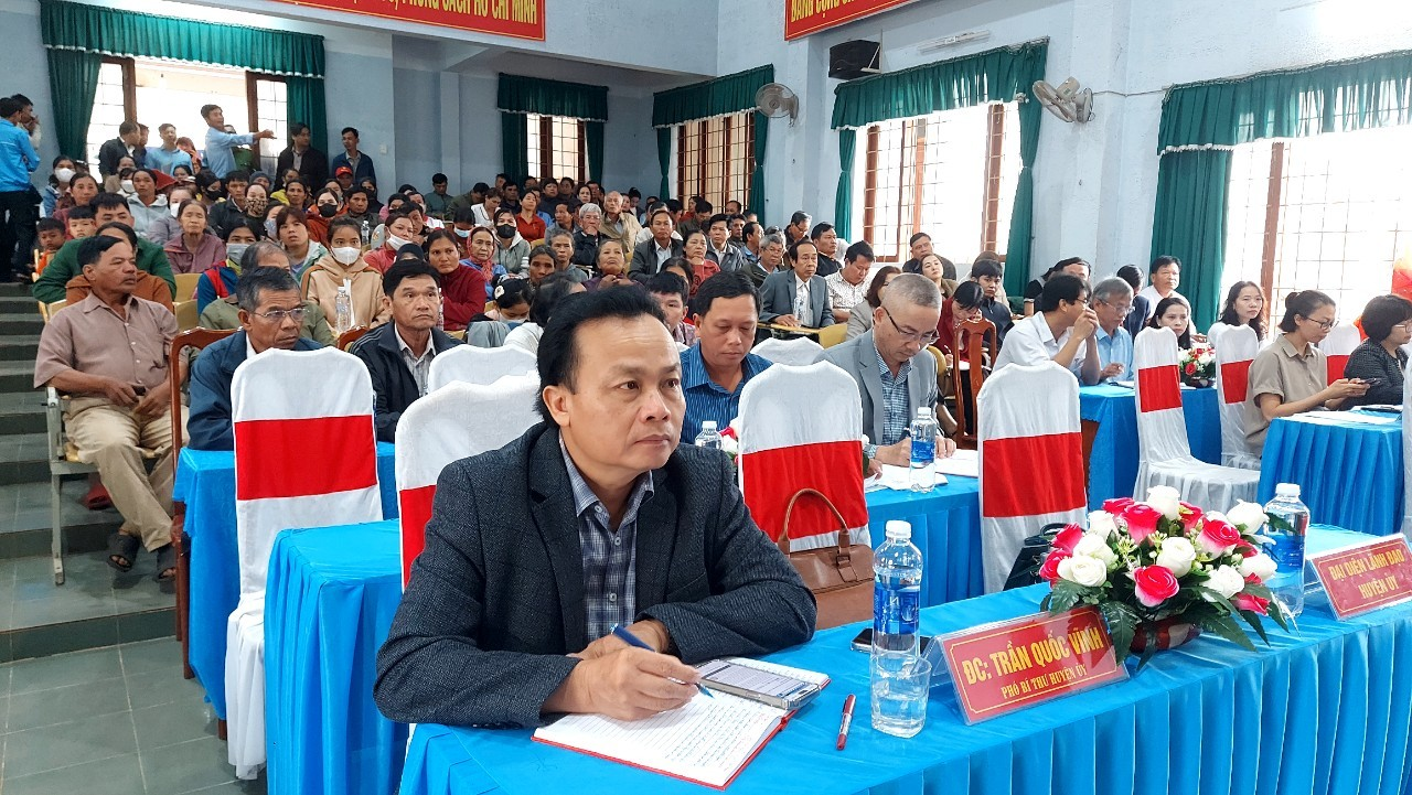 UBND huyện Krông Pắc đối thoại theo mô hình “Sống trong lòng dân”