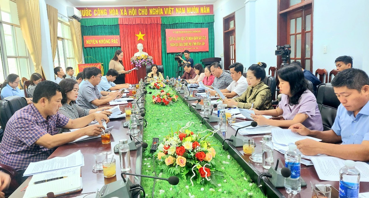 Đoàn đại biểu Quốc hội tỉnh ĐăkLăk Giám sát việc thực hiện chính sách về hoạt động của đơn vị sự nghiệp công lập tại UBND huyện Krông Pắc