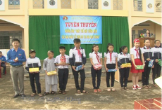 Hội đồng Đội huyện Krông Pắc và trường THCS thị trấn Phước An tổ chức chương trình hưởng ứng ngày thế giới tưởng niệm nạn nhân tử vong do tai nạn giao thông