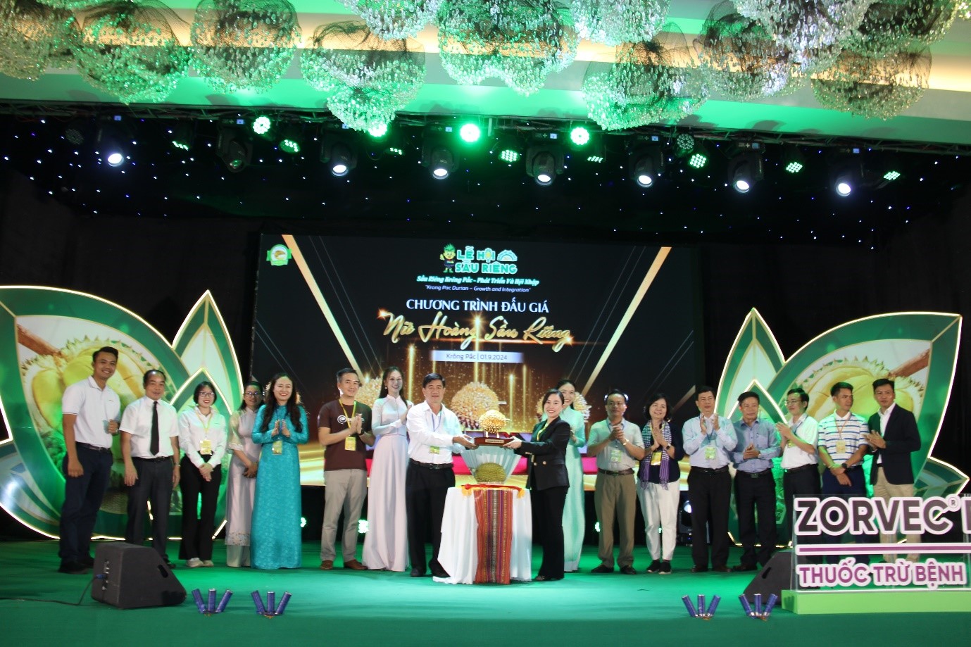 Hơn 2,6 tỷ đồng cho ba quả “Nữ hoàng sầu riêng”