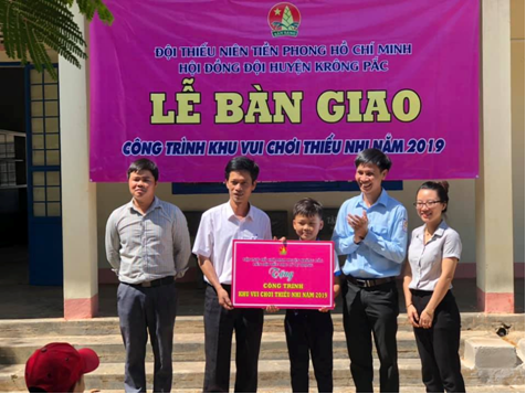 Hội đồng Đội huyện Krông Pắc bàn giao công trình khu vui chơi thiếu nhi