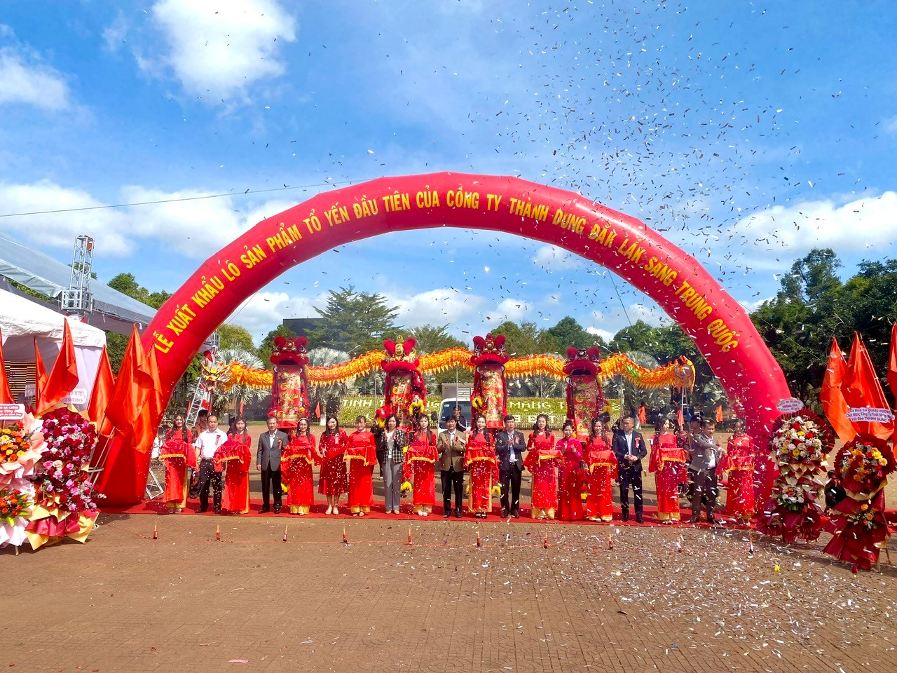 UBND huyện Krông Pắc tổ chức Lễ xuất khẩu lô tổ yến đầu tiên của công ty Thành Dung, huyện Krông Pắc sang thị trường Trung Quốc