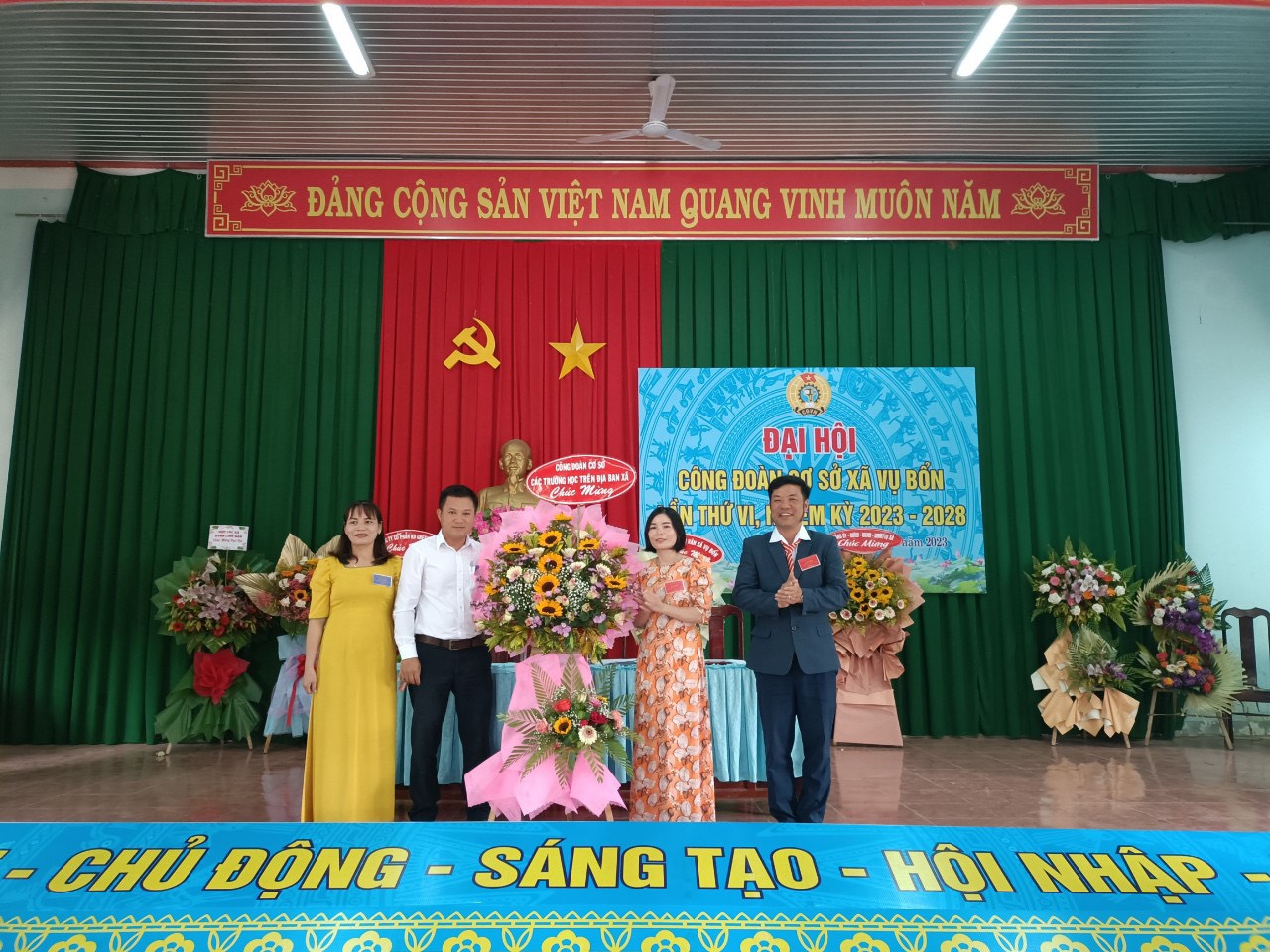 z4225974728896_12d592001d9f315ecbd5f4fc8ea130c6